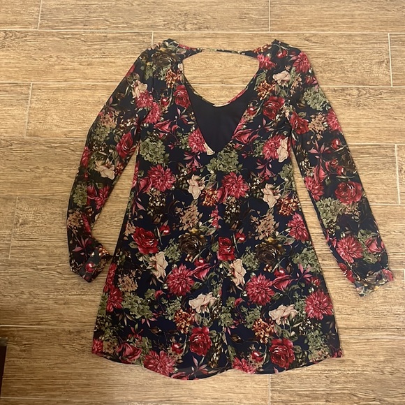 ASTR dress - Picture 2 of 3